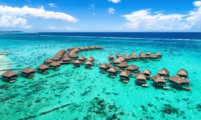 Moorea Luftaufnahme von Overwater Bungalows in der Südsee (Maridav / stock.adobe.com)  lizenziertes Stockfoto 
Informazioni sulla licenza disponibili sotto 'Prova delle fonti di immagine'
